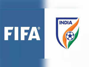 Centre seeks urgent hearing of AIFF case after FIFA suspends India, SC to hear on August 17