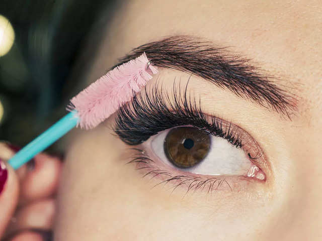 ​Petroleum jelly for bigger lashes