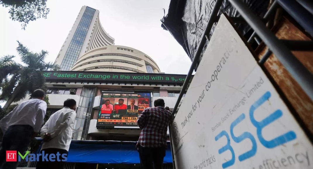 Sensex recovers 352 pts from day’s low, ends marginally higher; Nifty tops 17,950