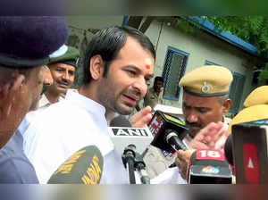 Patna, Aug 09 (ANI): RJD leader Tej Pratap Yadav speaks to media on Bihar politi...