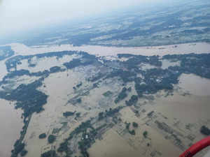Odisha CM conducts aerial survey of flood-hit areas.