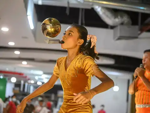 ​Shows in malls, schools