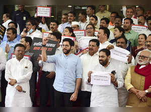 Mumbai: Shiv Sena leader Aaditya Uddhav Thackeray with opposition party leaders ...