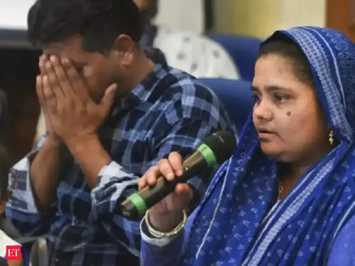 bilkis bano case update: Bilkis Bano case: SC notice to Gujarat govt on ...