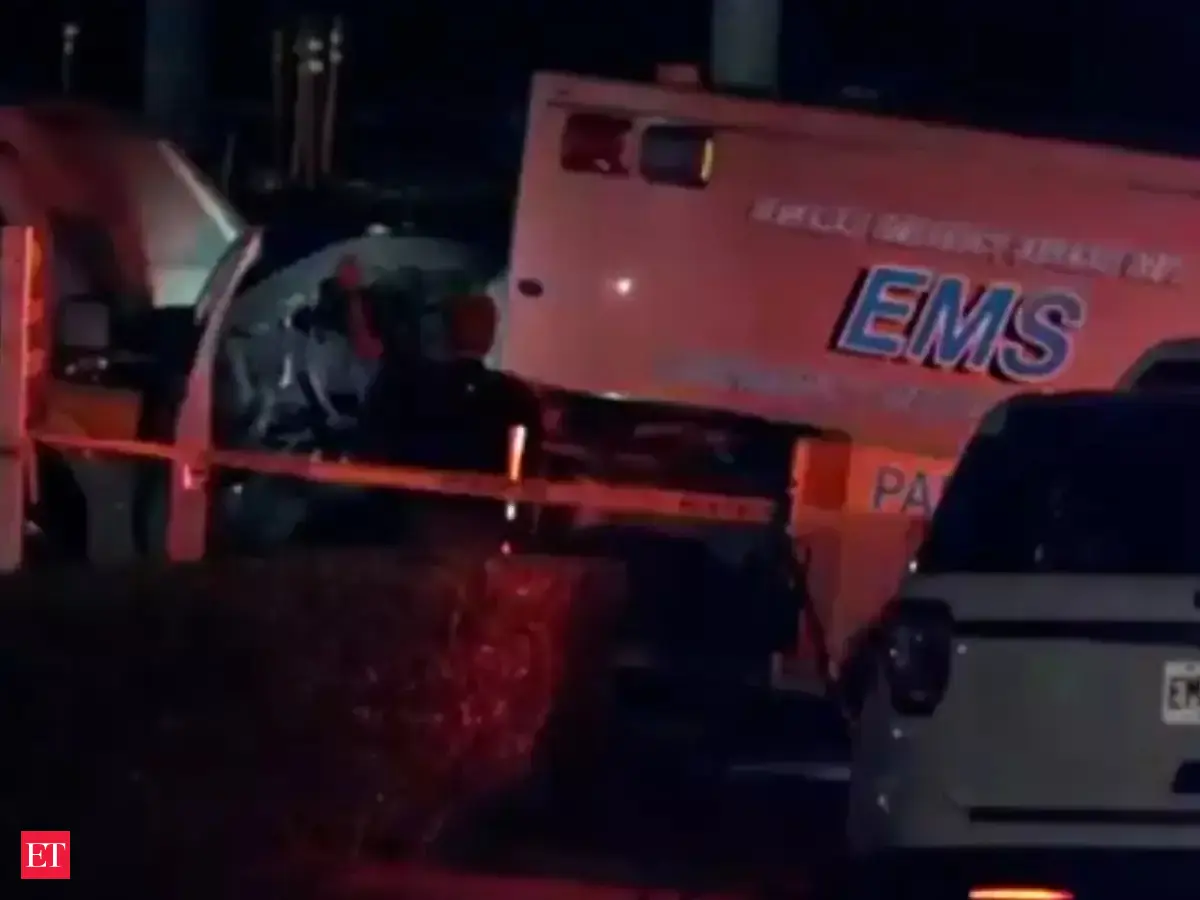 hawaii: US: Ambulance fire at Hawaii hospital kills patient, leaves EMT ...