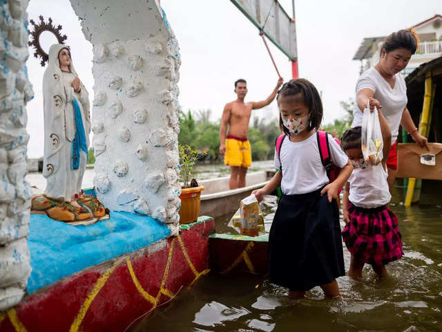 ​Students wear face masks