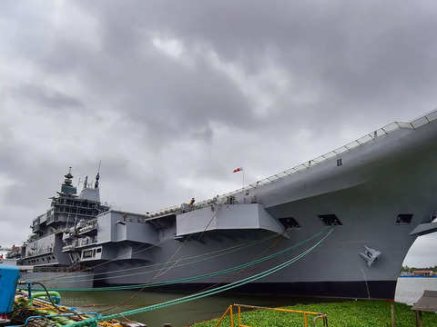 262-meter-long carrier