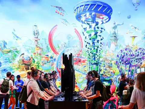 ​Visitors playing game
