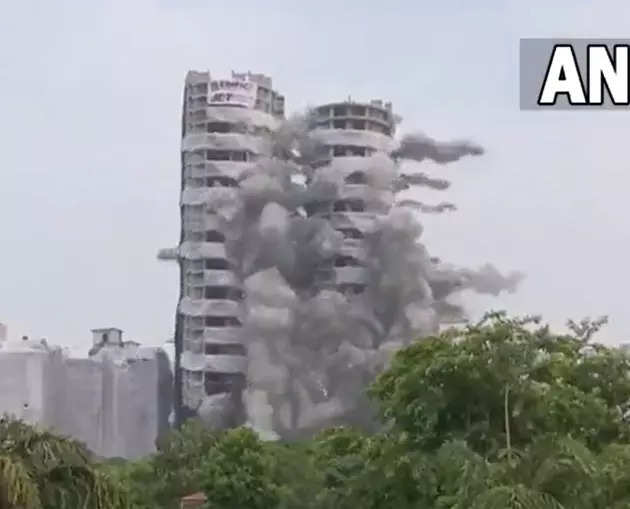 Noida Supertech Twin Towers Demolition LIVE Updates: Boundary wall of a nearby society damaged, says official