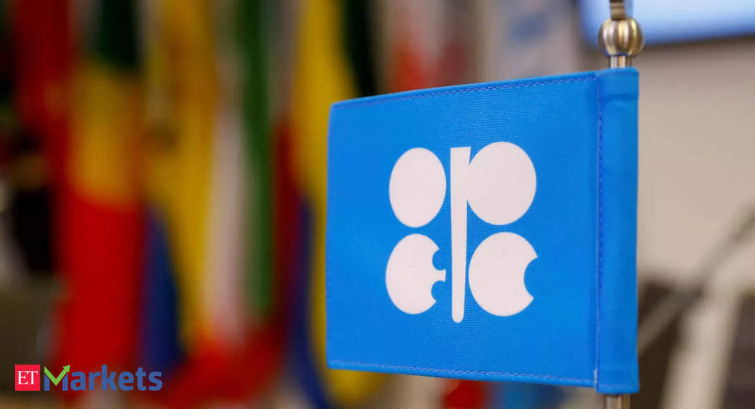 Oil mixed as OPEC supply cut prospect offsets demand fears