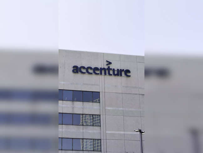 As Accenture ups FY22 guidance, D-St analysts pick their top Indian IT bets