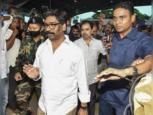 Ranchi: Jharkhand Chief Minister Hemant Soren arrives at Birsa Munda Airport to ...