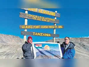 Elderly Indian couple scales Mount Kilimanjaro to create history. More details inside