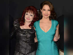 Ashley Judd felt like a 'suspect' in her mother Naomi Judd's death
