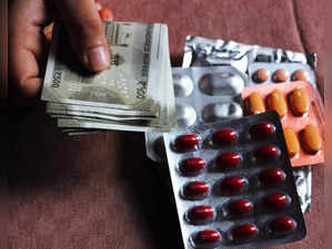 costly medicines iStock-806901640