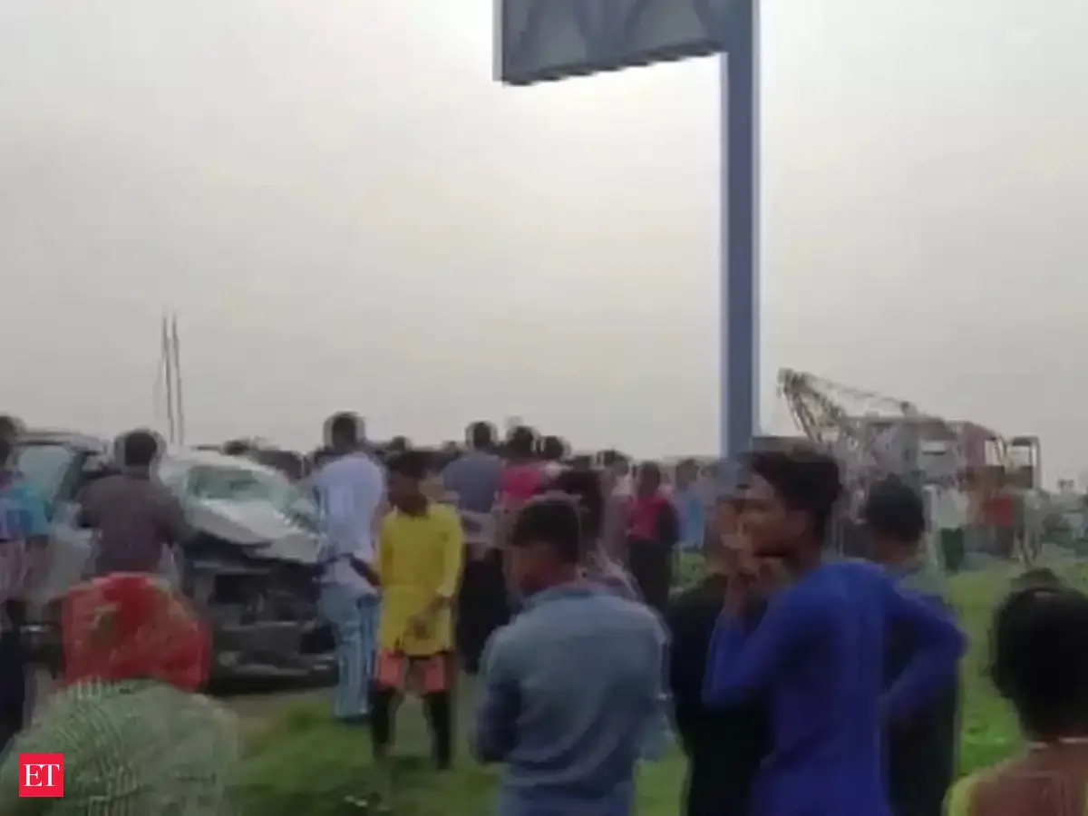 gujarat: Gujarat: Car driver mows down people in Arvalli district; 6 ...