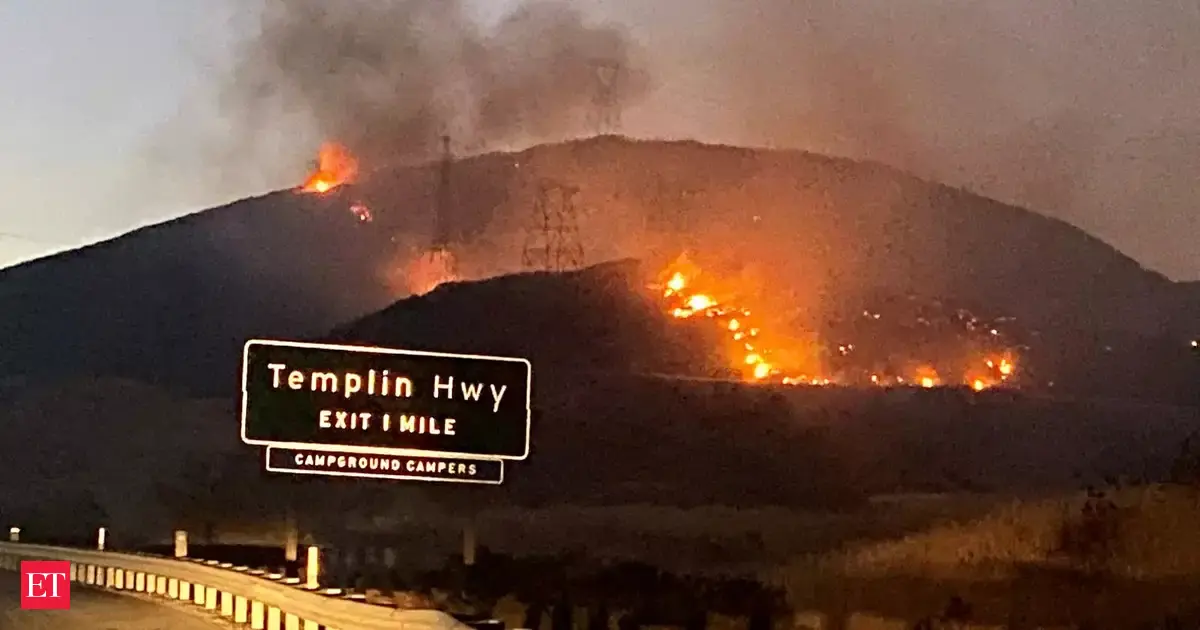 california: Thousands told to evacuate as rapid wildfire spreads in ...