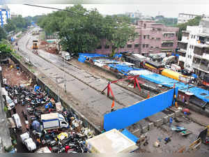Mumbai: Demolition of British-era Carnac Bridge underway after it was declared u...