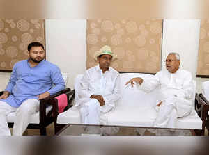 Patna: Bihar CM Nitish Kumar with Telangana counterpart K Chandrashekar Rao and ...