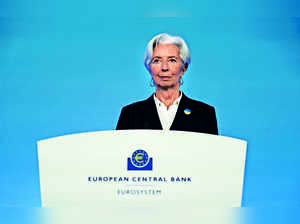 Lagarde’s Inflation Fight at ECB Makes Fed’s Job Look Simple