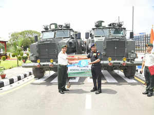 Indian COAS hands over non-lethal equipments to Nepali Army.(photo:@NaSpokesperson)