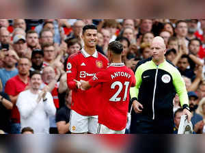 Fans react after watching video of Cristiano Ronaldo praising Antony