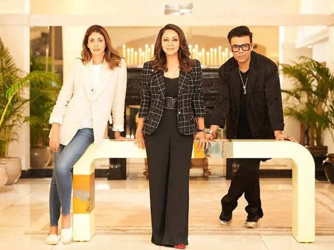 ​Gauri Khan posing with Shweta Bachchan-Nanda and Karan Johar.​