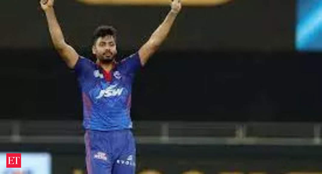 Avesh Khan out of remainder of Asia Cup, Deepak Chahar drafted in
