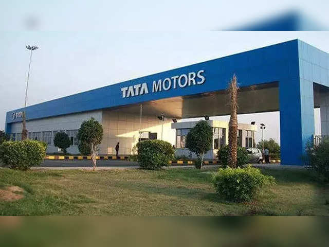 Tata Motors | Sell | Target Price: Rs 434-424 | Stop Loss: Rs 472
