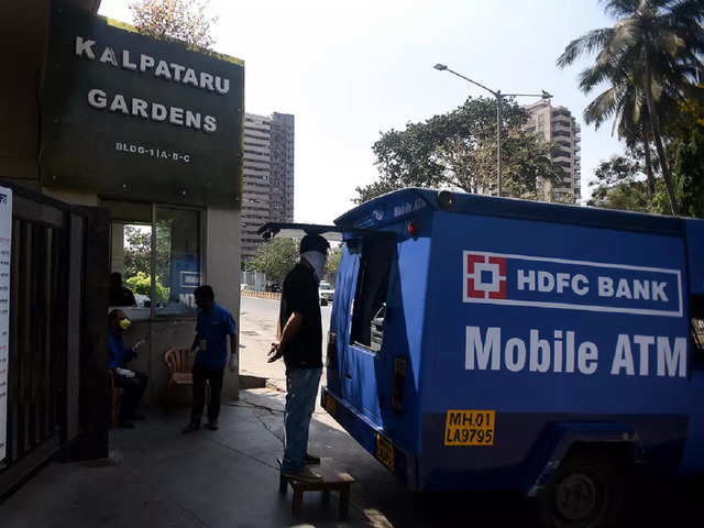 HDFC Bank: Buy | Target Price: Rs 1,700 | LTP: 1,487.05 | Potential upside: 14%