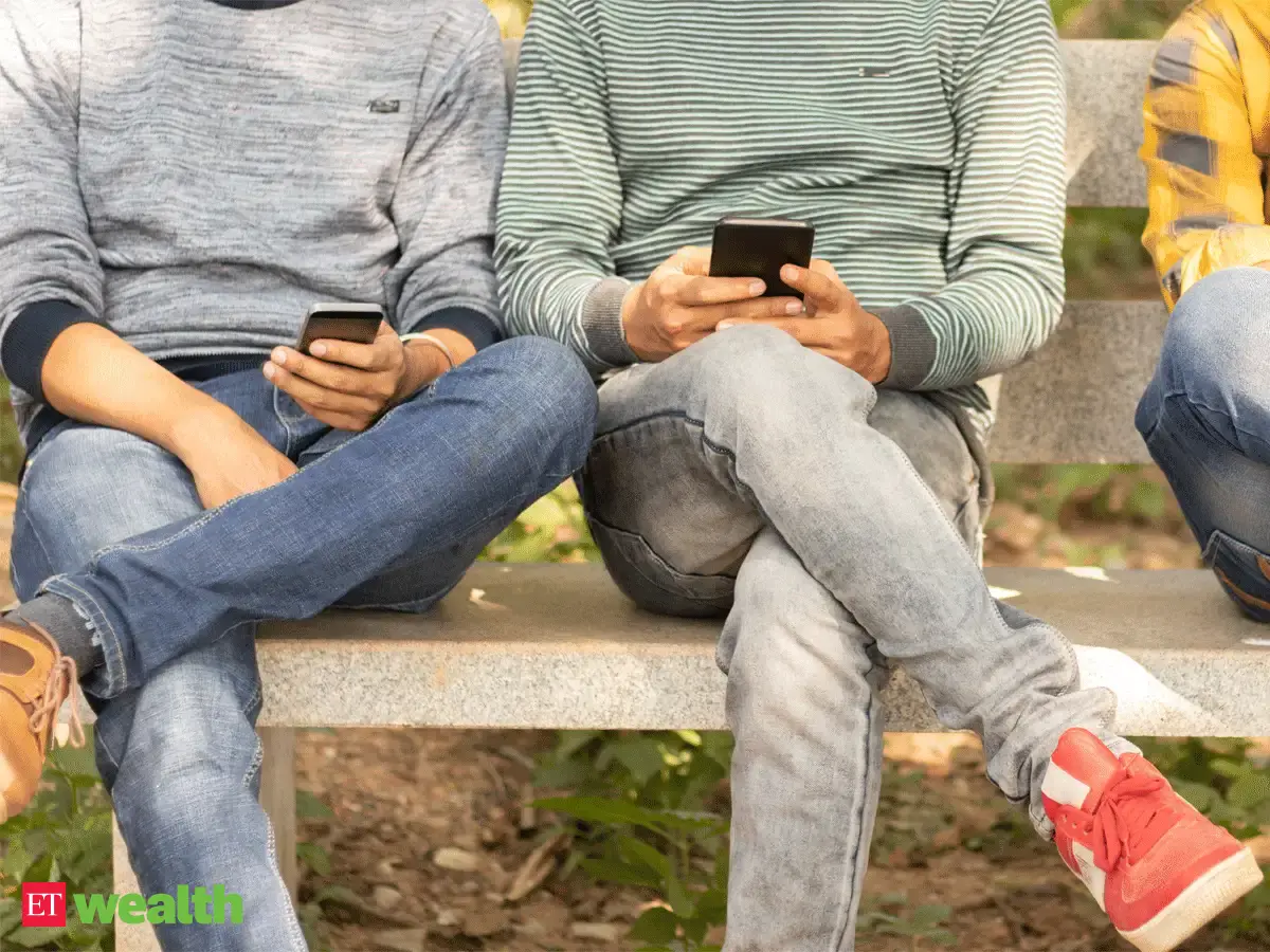 Beware of these risks while using apps on phone - Guarding digital ...