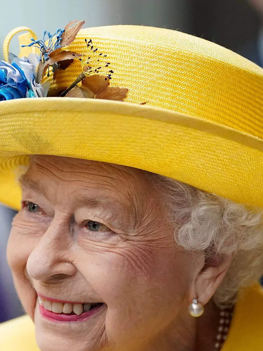 Мероприятия королевы елизаветы. Elizabeth, the Queen. Королева Британии Елизавета 2.