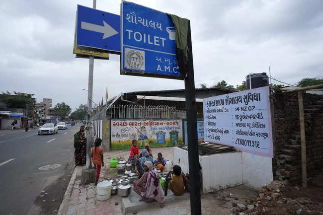 This mobile app helps you locate clean & accessible washrooms