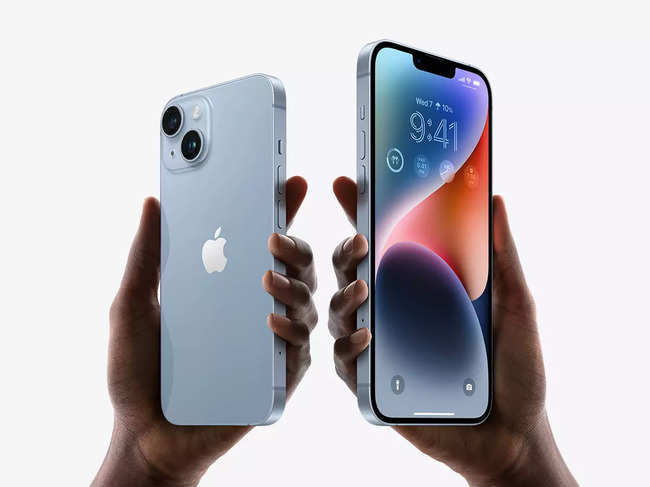 Both devices (iPhone 14 and 14 Pro) will be available to buy next week.