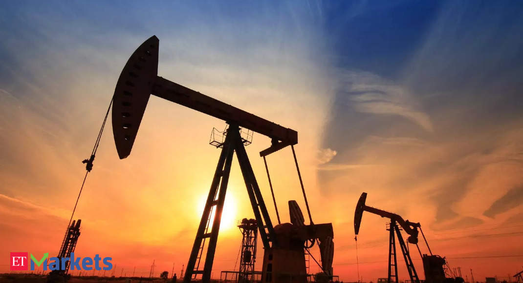 Oil prices slide as China COVID curbs, possible rate hikes weigh on demand outlook