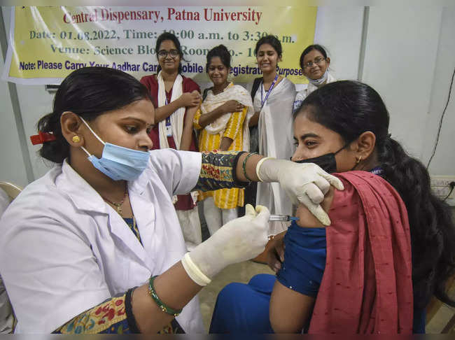 Covid Vaccination: Amul Honours Healthcare Workers For Achieving 200 ...