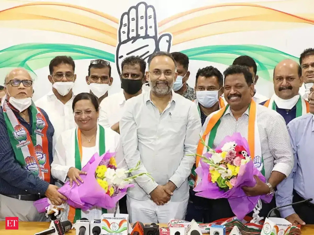 Goa congress mla: Goa: 8 out of 11 Congress MLAs set to join BJP, say ...