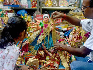 Kolkata: An artist decorates an idol of Goddess Durga at Kumartuli workshop ahead of Durga Puja festival, in Kolkata on Monday, Sept. 12, 2022. (Photo: Kuntal Chakrabarty/IANS)