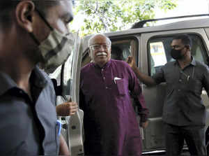 Ahmedabad: Rashtriya Swayamsevak Sangh (RSS) chief Mohan Bhagwat  arrives for a ...