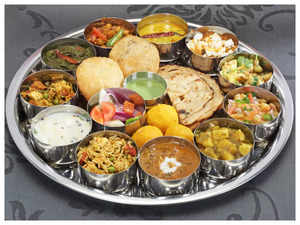 What is the right way of placing food in a Thali?