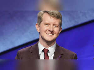 'Jeopardy' host Ken Jennings accused of favouritism. Here's why