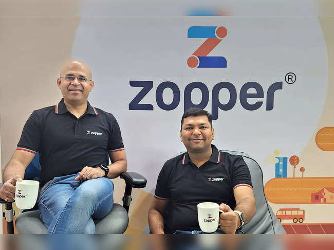 Zopper cofounders (from left): Surjendu Kuila and Mayank Gupta