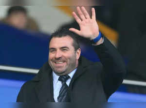 Former Everton player David Unsworth takes ex-Toffees duo to Oldham Athletic
