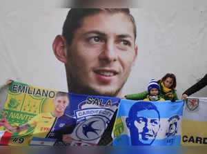 Emiliano Sala's death in plane crash: Pilot told his friend aircraft was 'dodgy'. See details