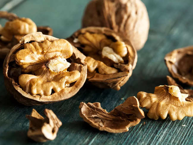walnuts-food_iStock