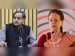 Shashi Tharoor, Sonia Gandhi