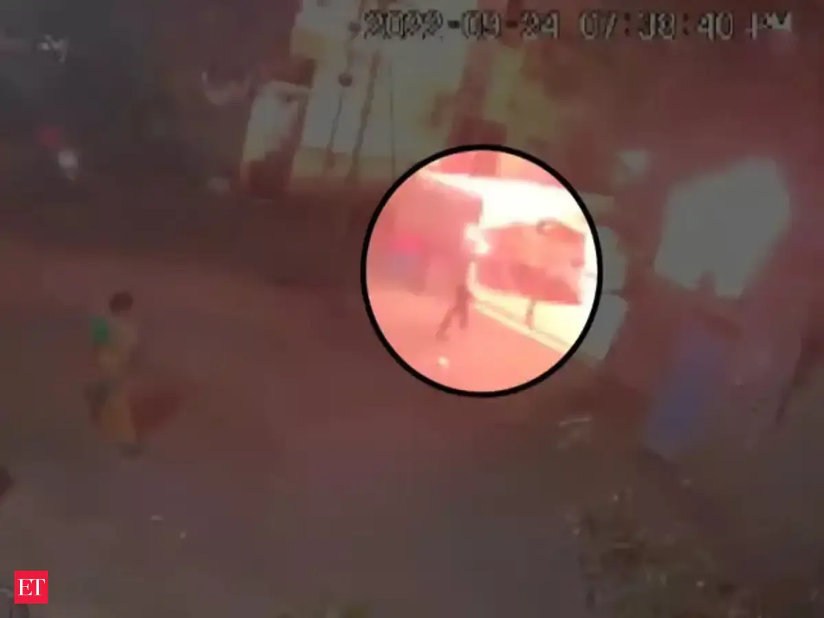 madurai: Tamil Nadu: 3 petrol bombs hurled at a house of RSS member in ...