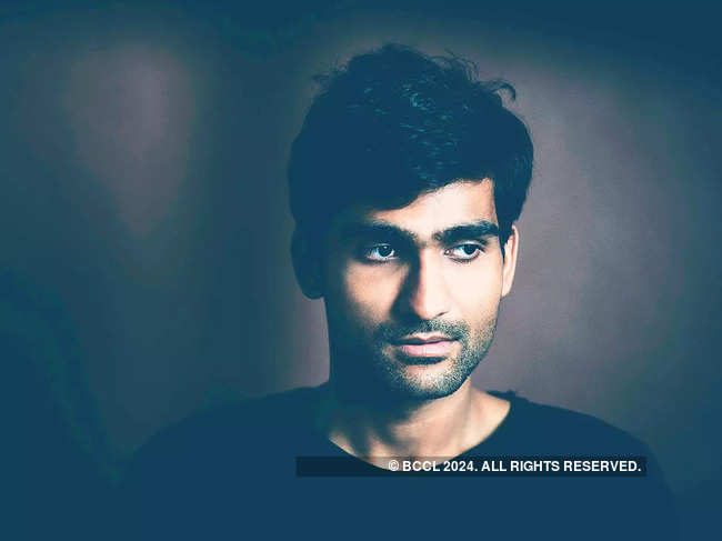 ​This is Prateek Kuhad’s much-awaited tour to India after the USA, UK and Europe.​