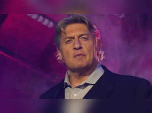 William Regal recalls significant backstage encounters with Sasha Banks in WWE