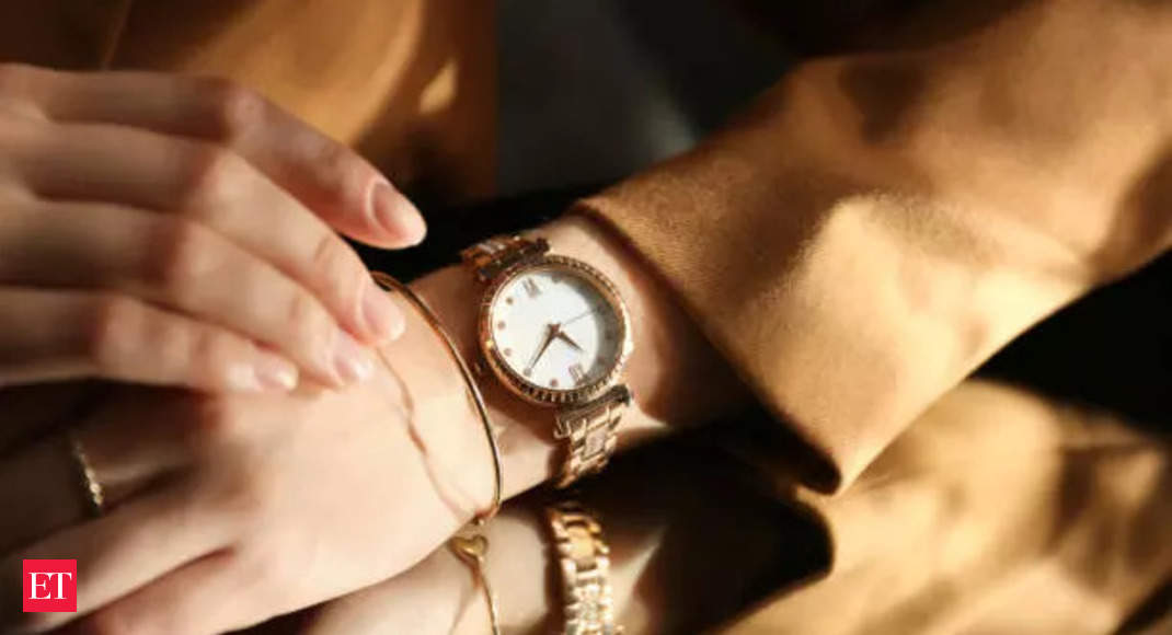 Watches for women: Premium Watches for Women - The Economic Times